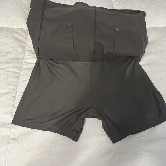 Athleta Size M Trailside Heavy Knit Skort Skirt Zip Pockets - Picture 7 of 9